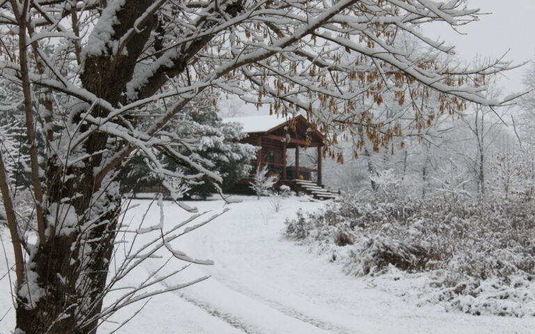 Cozy Winter Cabin Rental Hocking Hills Ohio